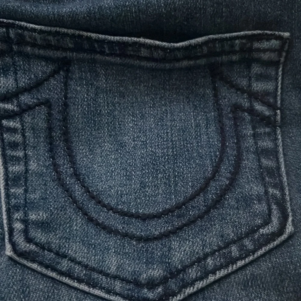 JENNIE MID RISE CURVY SKINNY JEAN - Picture 10 of 12